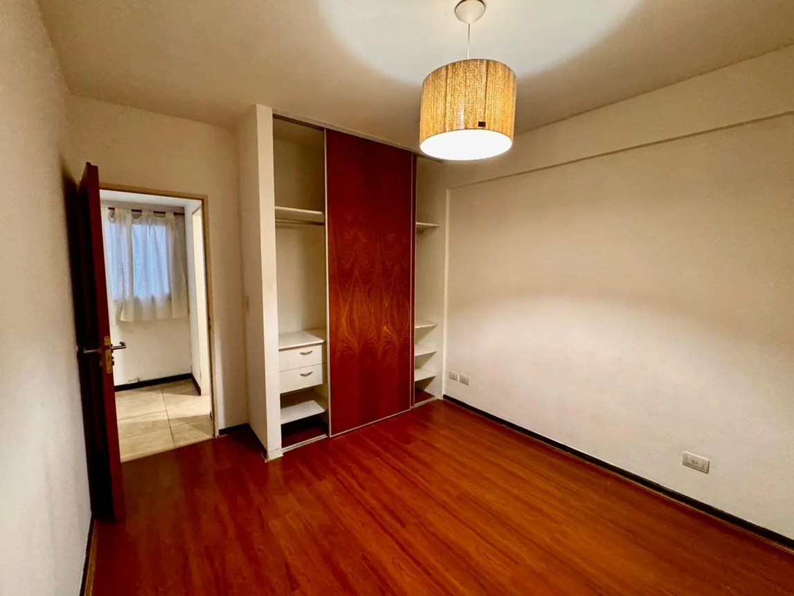Venta dpto 2amb balcon al frente categoria moron, foto 3
