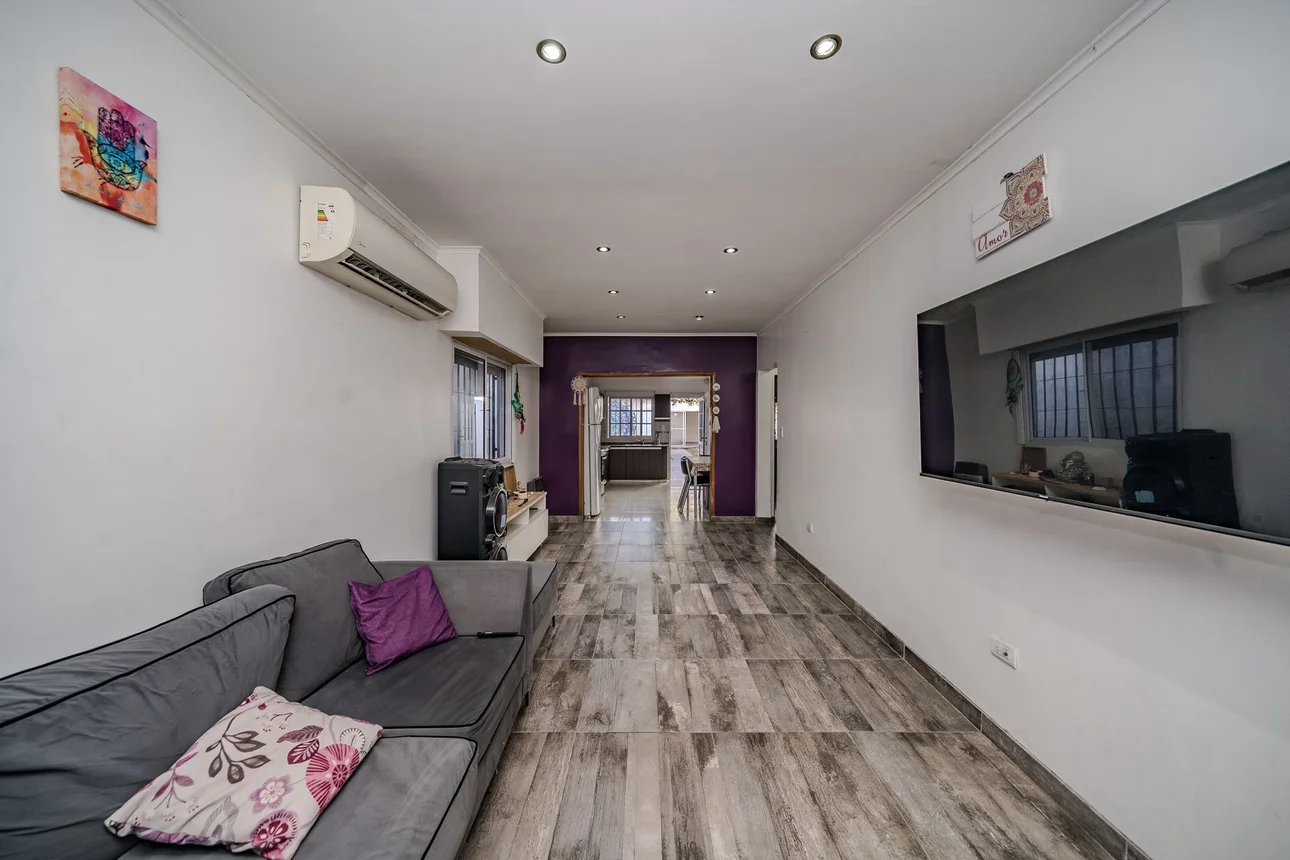 Casa de 3 ambientes en venta en Wilde, General Manuel Corvalán 800