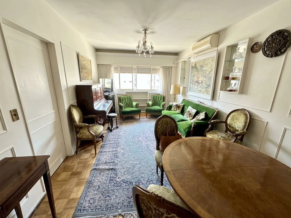 Departamento de 4 ambientes en venta en Recoleta, Avenida Santa Fe 2200
