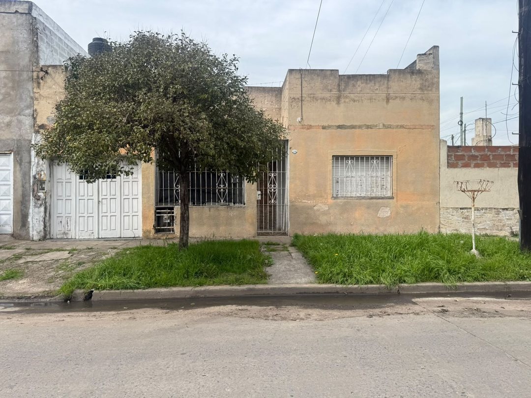 Venta casa 3 amb con Patio y Terraza en Ituzaingó