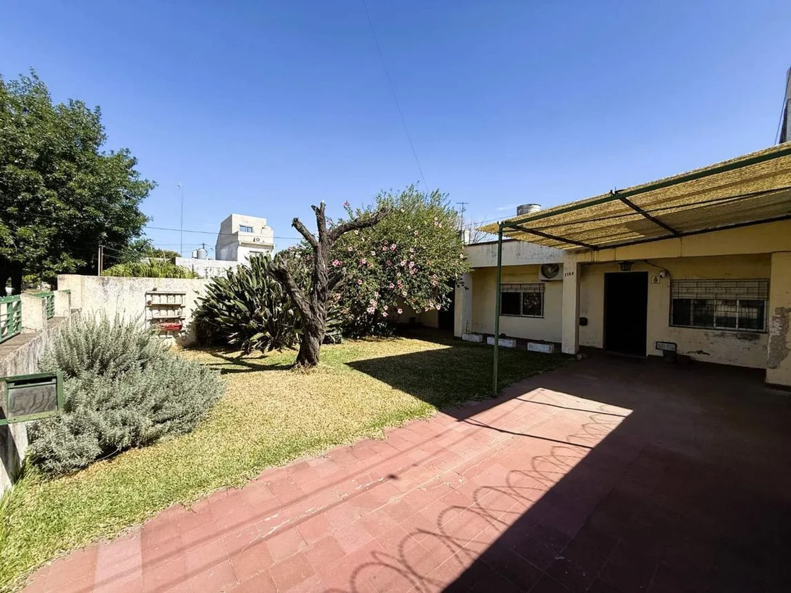 Casa de 3 ambientes en venta en Merlo, Guayaquil 1100