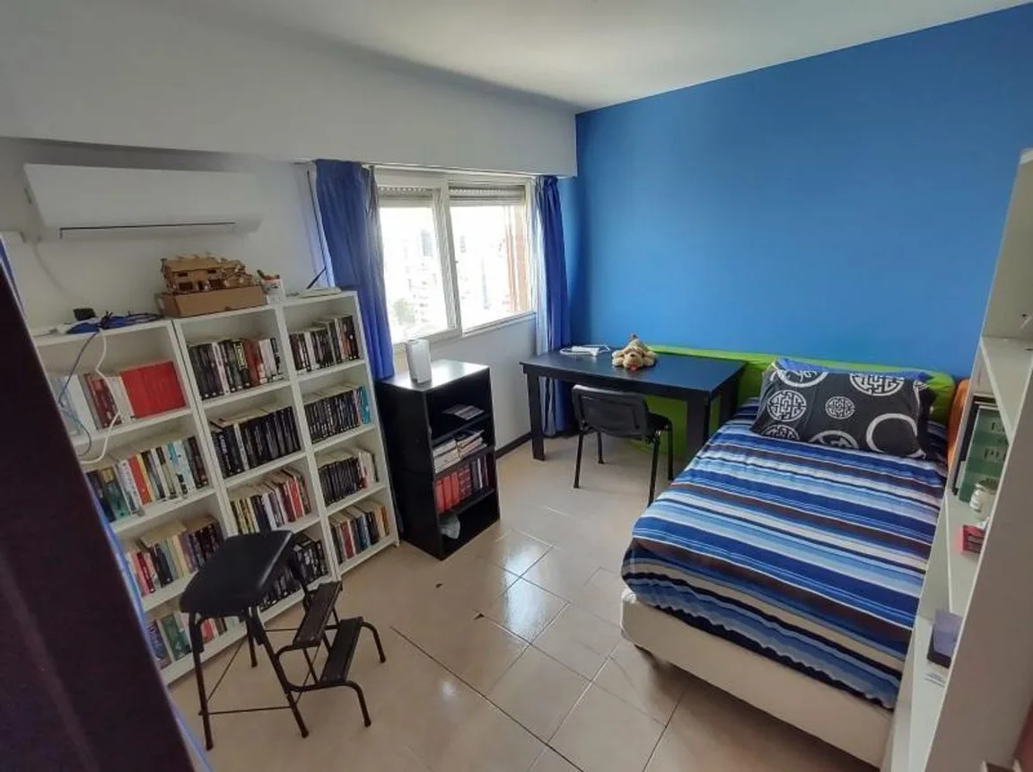 Departamento de 5 ambientes en venta en La Plata, 56 E/ 9 y 10 700