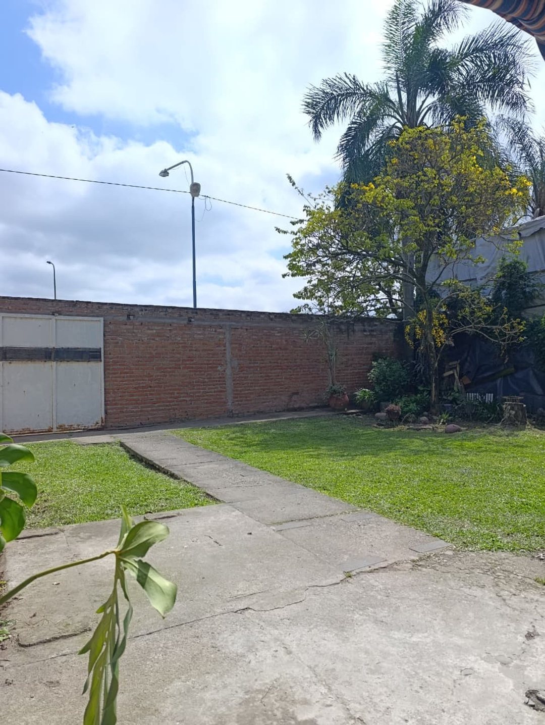 Depto en barrio Independencia con jardín y cocher