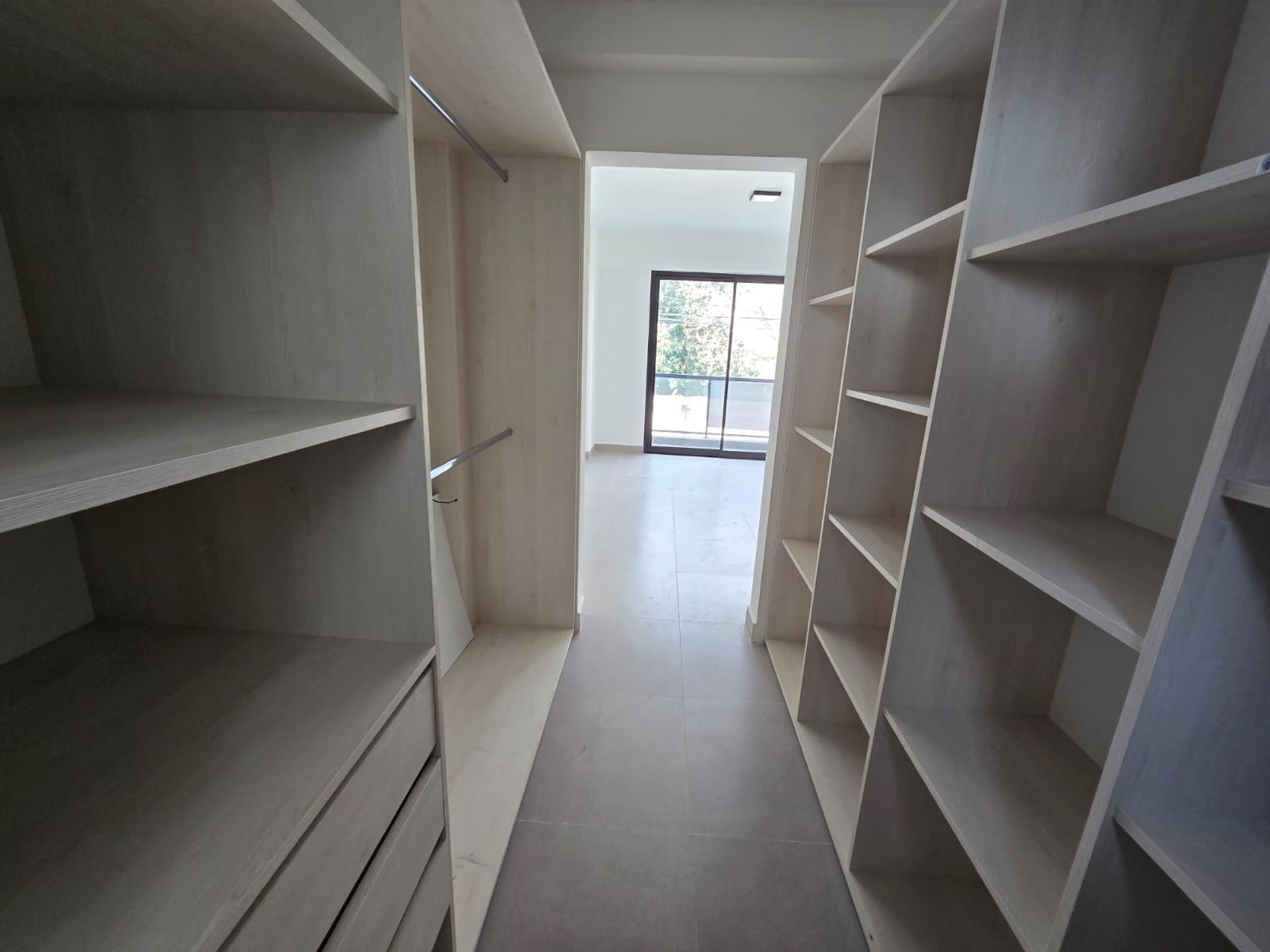DEPARTAMENTO VENTA MACROCENTRO A ESTRENAR 1 DORM - foto 8
