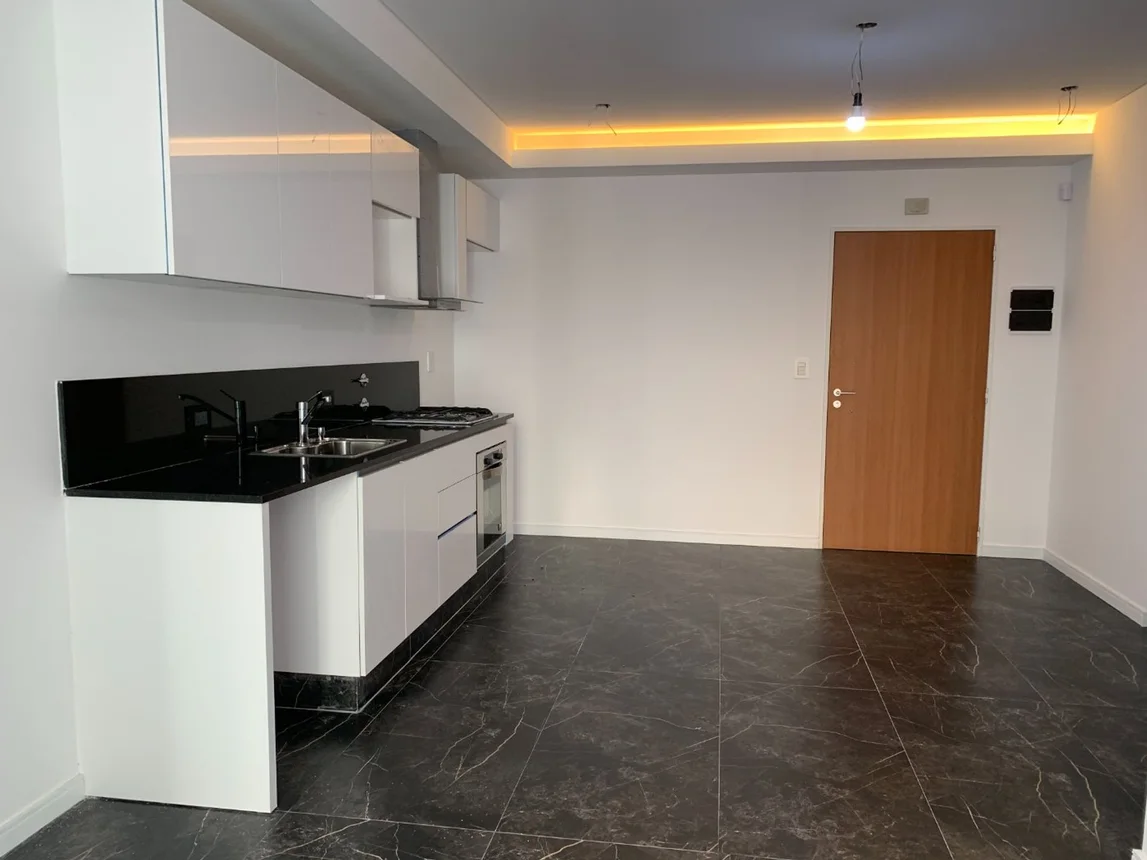 Semipiso en venta en Mataderos, Pola 1100