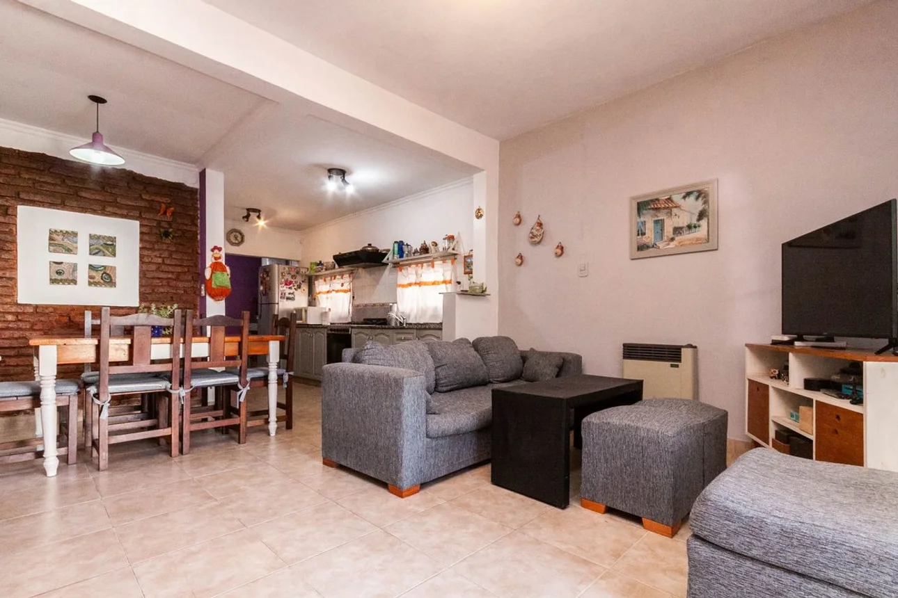 Casa en venta en Banfield, foto 4