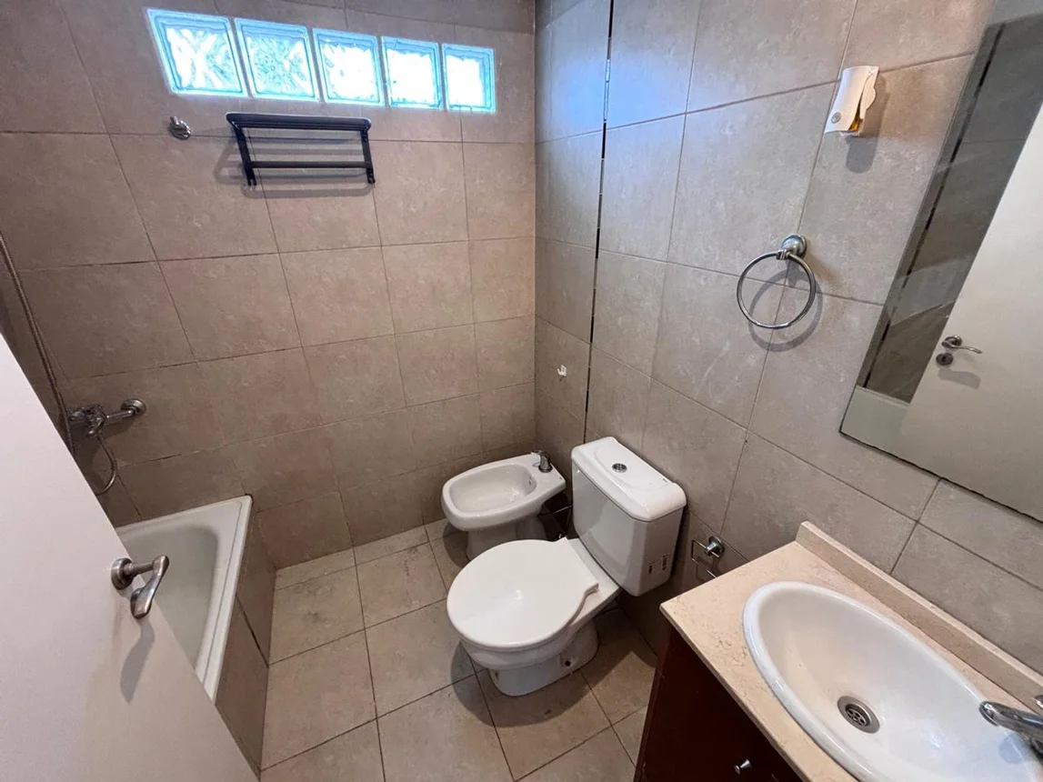Departamento en alquiler en Flores, Coronel Ramón Lorenzo Falcón 2900, foto 2