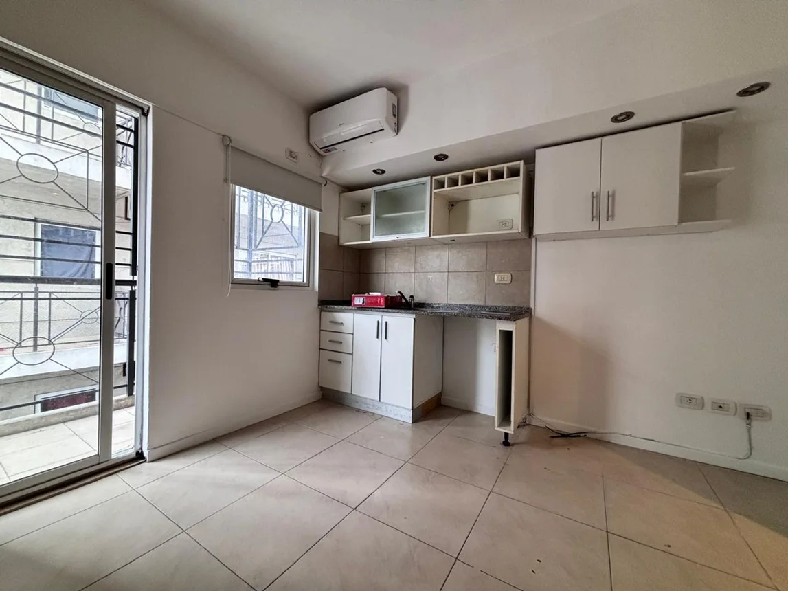 Departamento en alquiler en Flores, Coronel Ramón Lorenzo Falcón 2900
