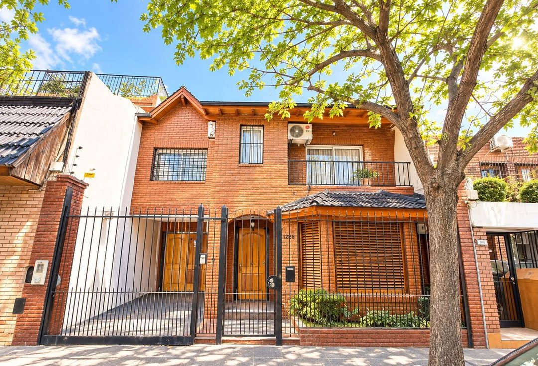 VENTA CASA 4 AMBIENTES CABALLITO JARDIN QUINCHO