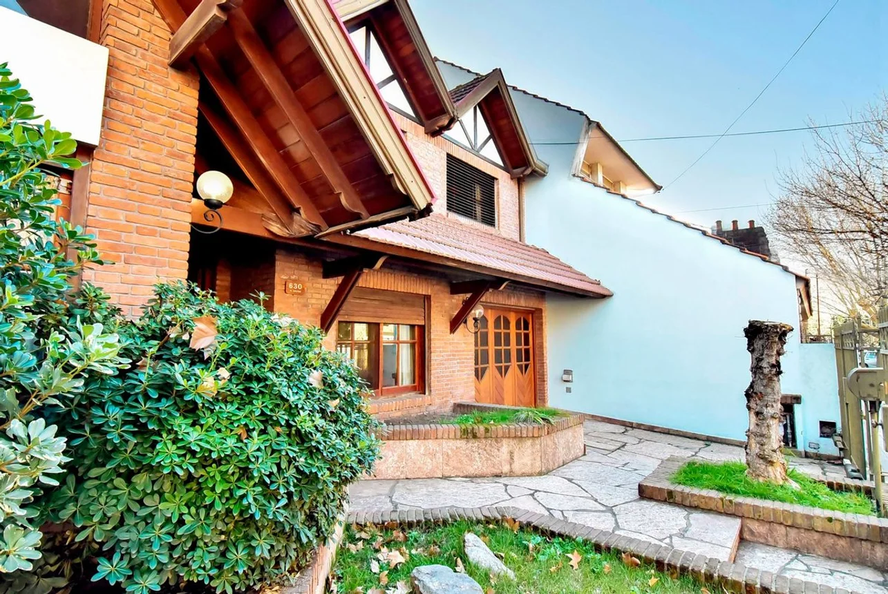 Casa en venta en Lomas de Zamora, foto 2