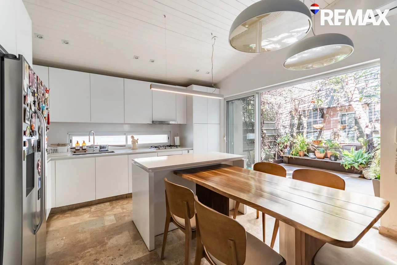 Casa de 4 ambientes en venta en Saavedra, Olof Palme 4400