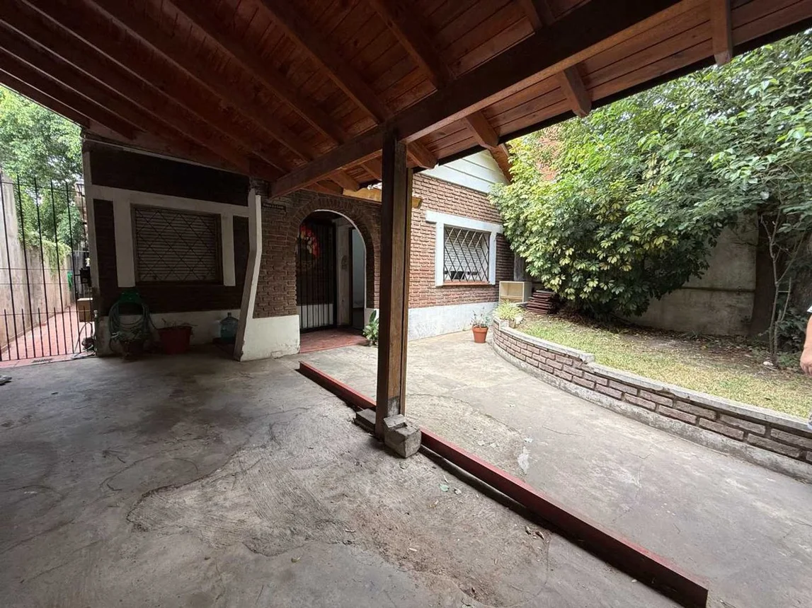 Casa en venta en Banfield, foto 4