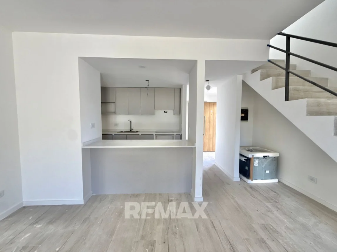Casa dúplex en venta en Pilar, foto 4