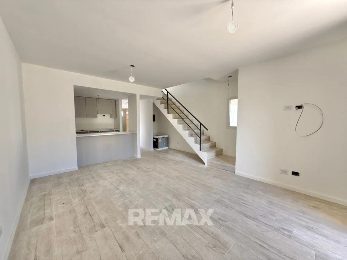 Casa dúplex en venta en Pilar, foto 5