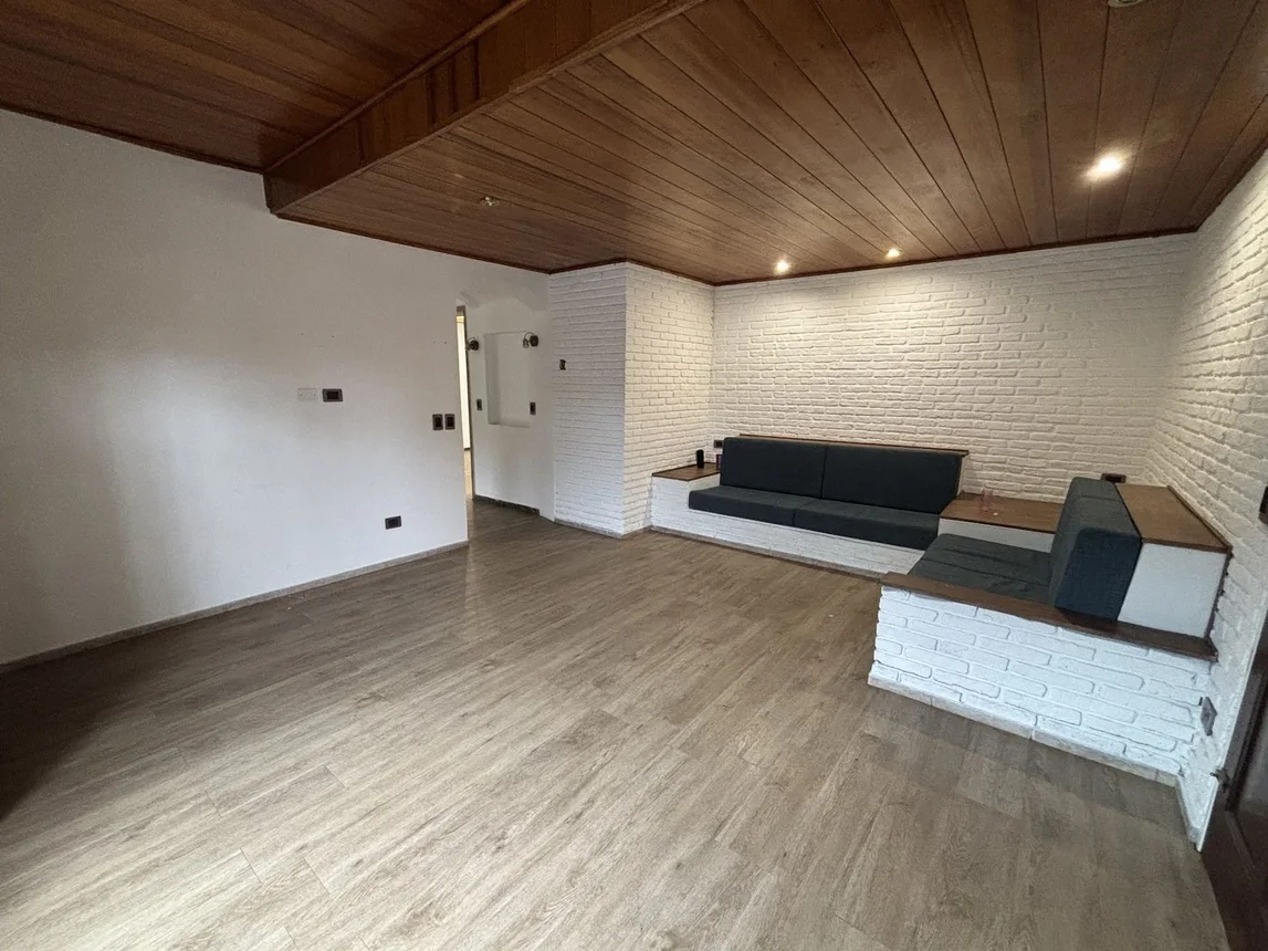 Alquiler casa c/jardin pileta parrilla - saavedra, foto 4