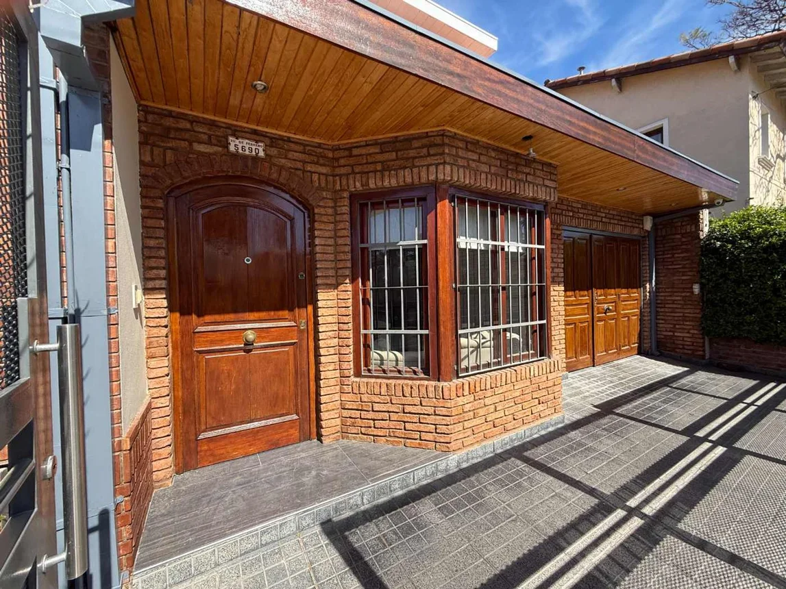 Alquiler casa c/jardin pileta parrilla - saavedra, foto 2