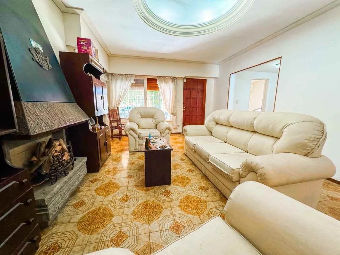 Casa en venta en Ramos Mejía, foto 2