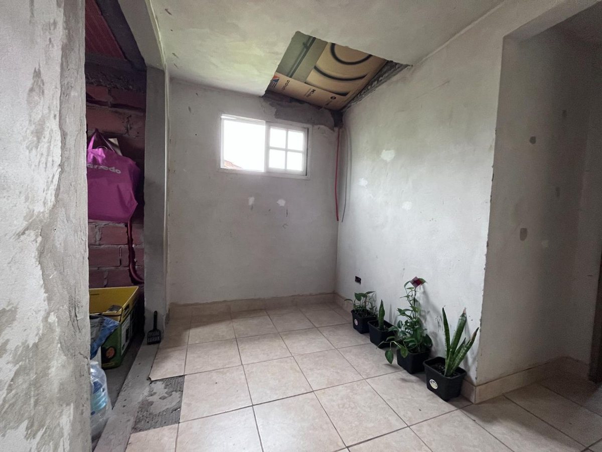Foto 14 — VENTA CASA 4 AMBIENTES DEL VISO 600m DE LOTE