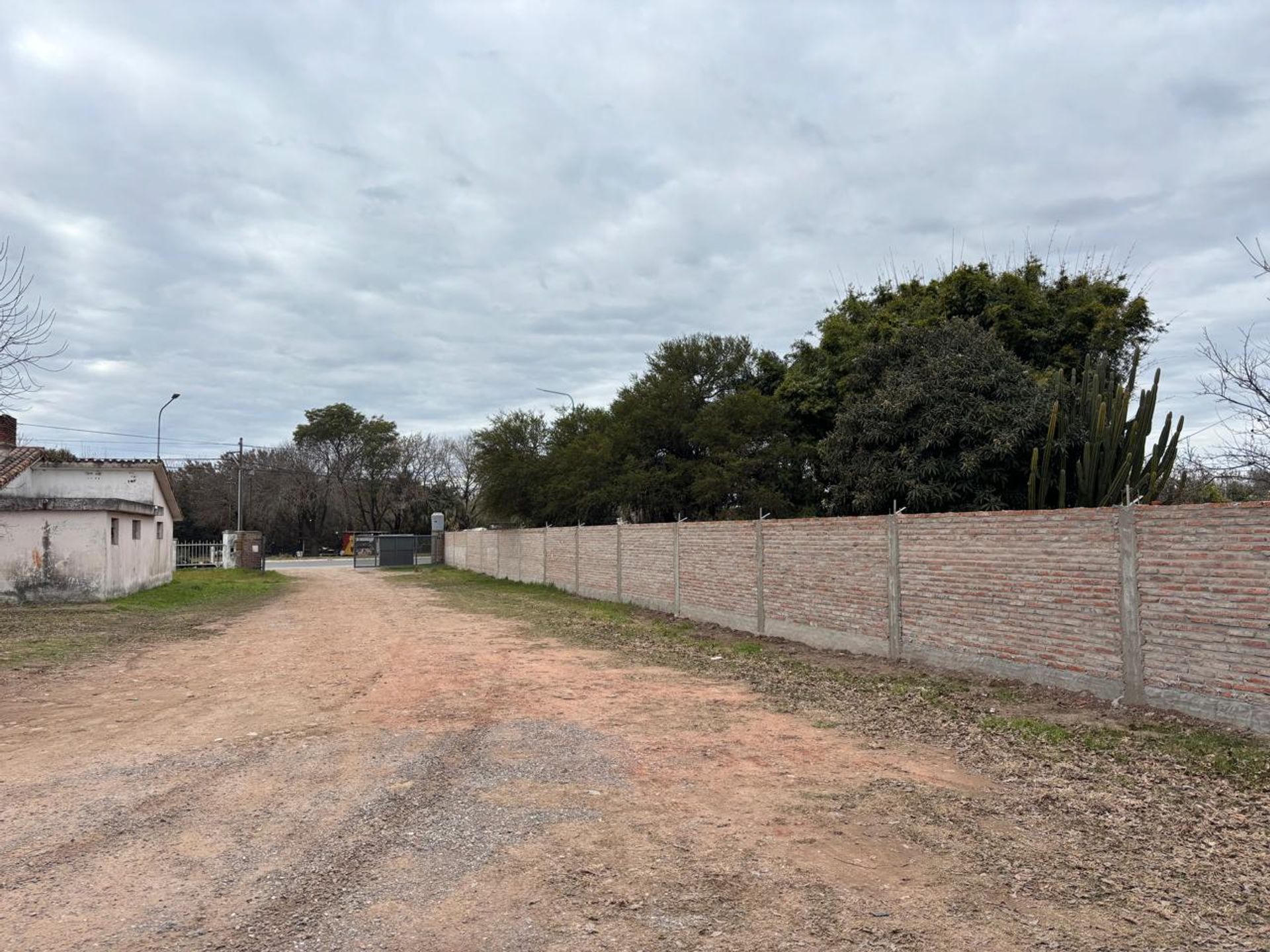 Alquiler de Galpón sobre Ruta 11 y Ruta 5 Recreo