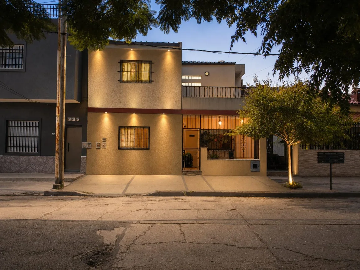 Casa de 4 ambientes en venta en Aldo Bonzi, M. Altolaguirre 900