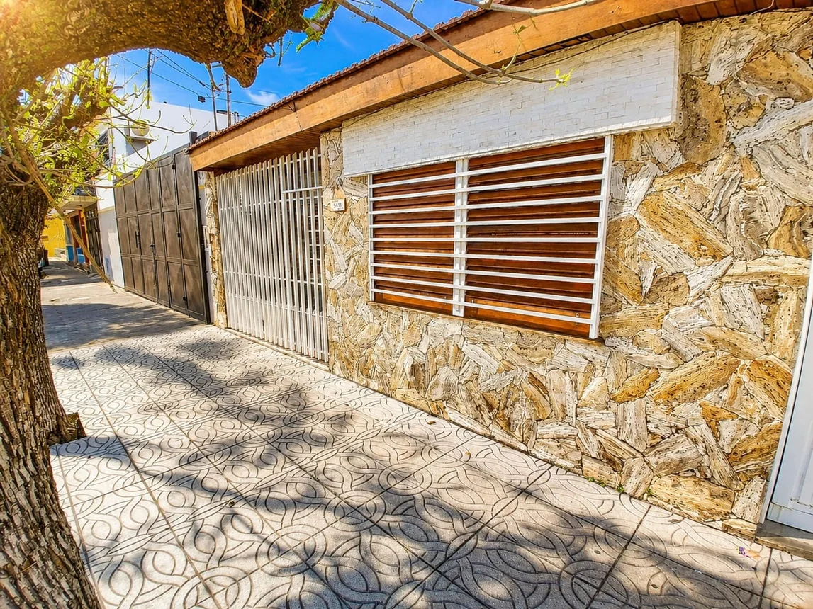 Casa de 3 ambientes en venta en Hurlingham, La Patria 3400