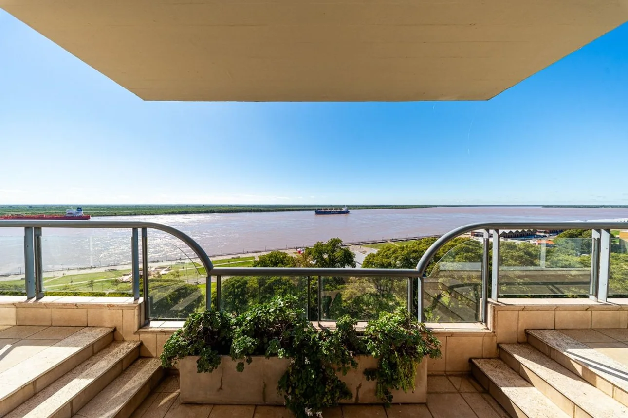 Dúplex exclusivo frente al río.3 dormitorios.patio, foto 4