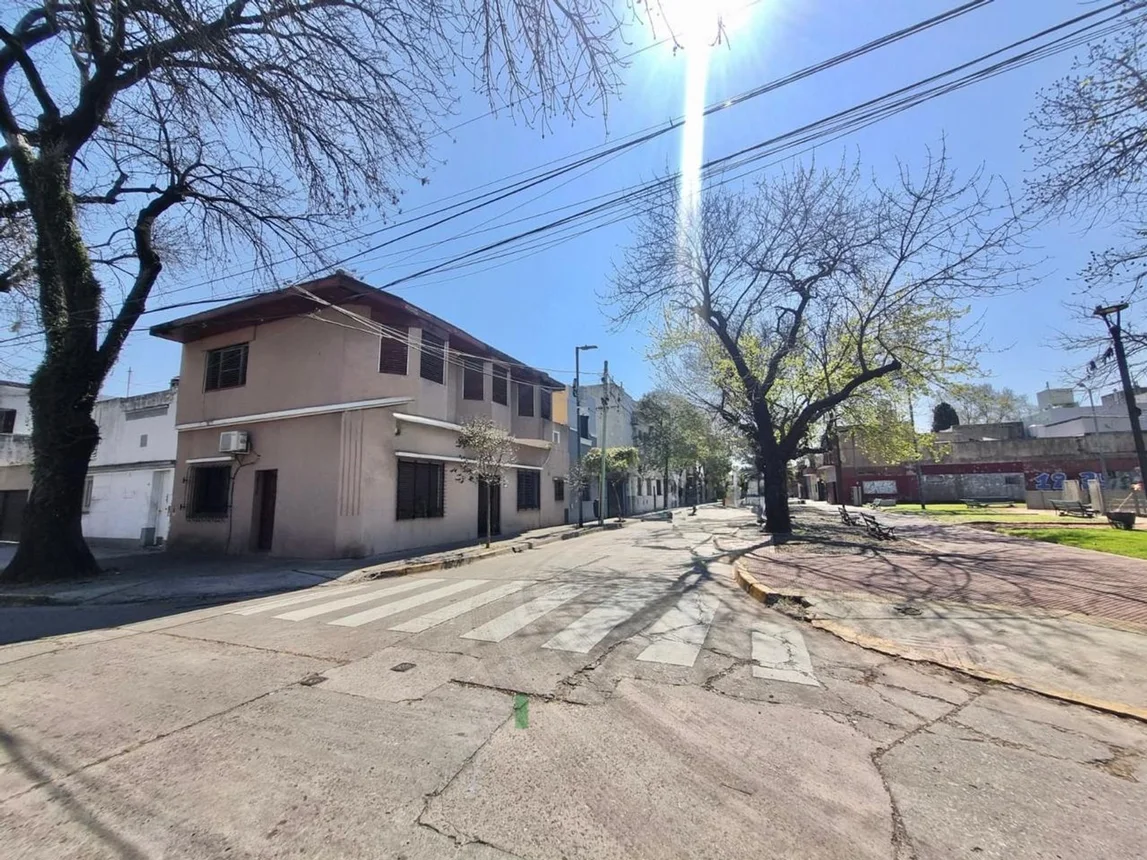 Casa de 6 ambientes en venta en Barracas, General Enrique Spika 1600, foto 2