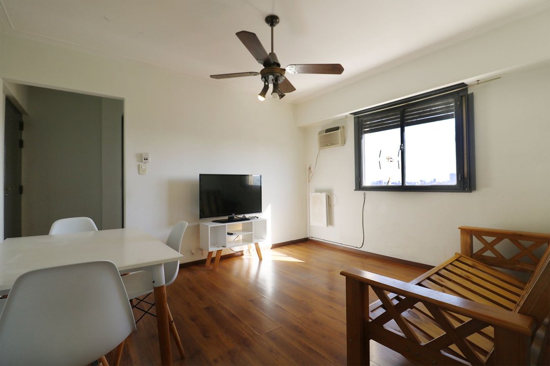 Venta 2 ambientes con balcón en Floresta