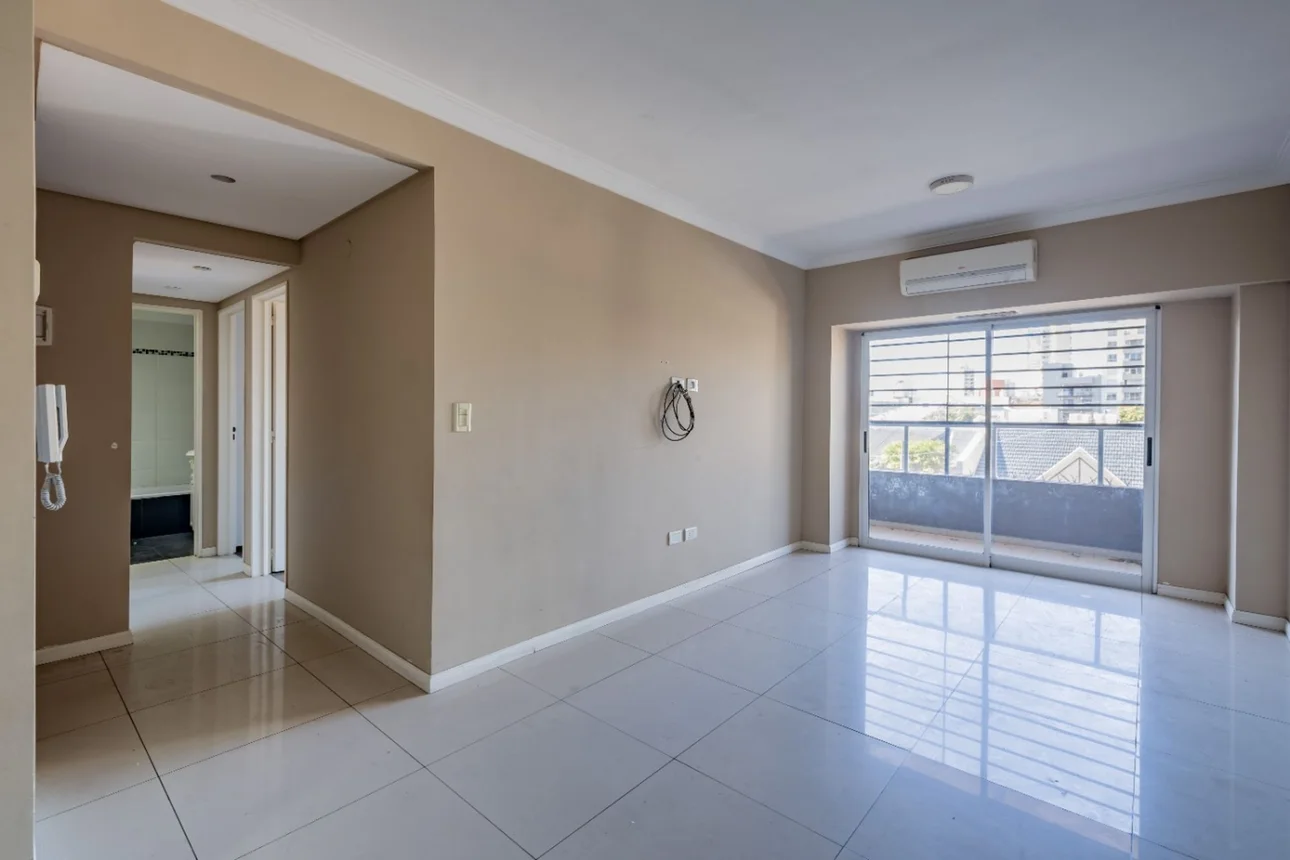 Departamento de 3 ambientes en venta en Lanús Oeste, Luis M. Drago 1700