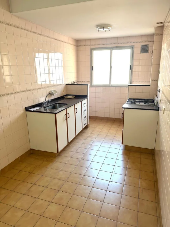 Departamento de 4 ambientes en venta en Monserrat, Moreno 800, foto 2