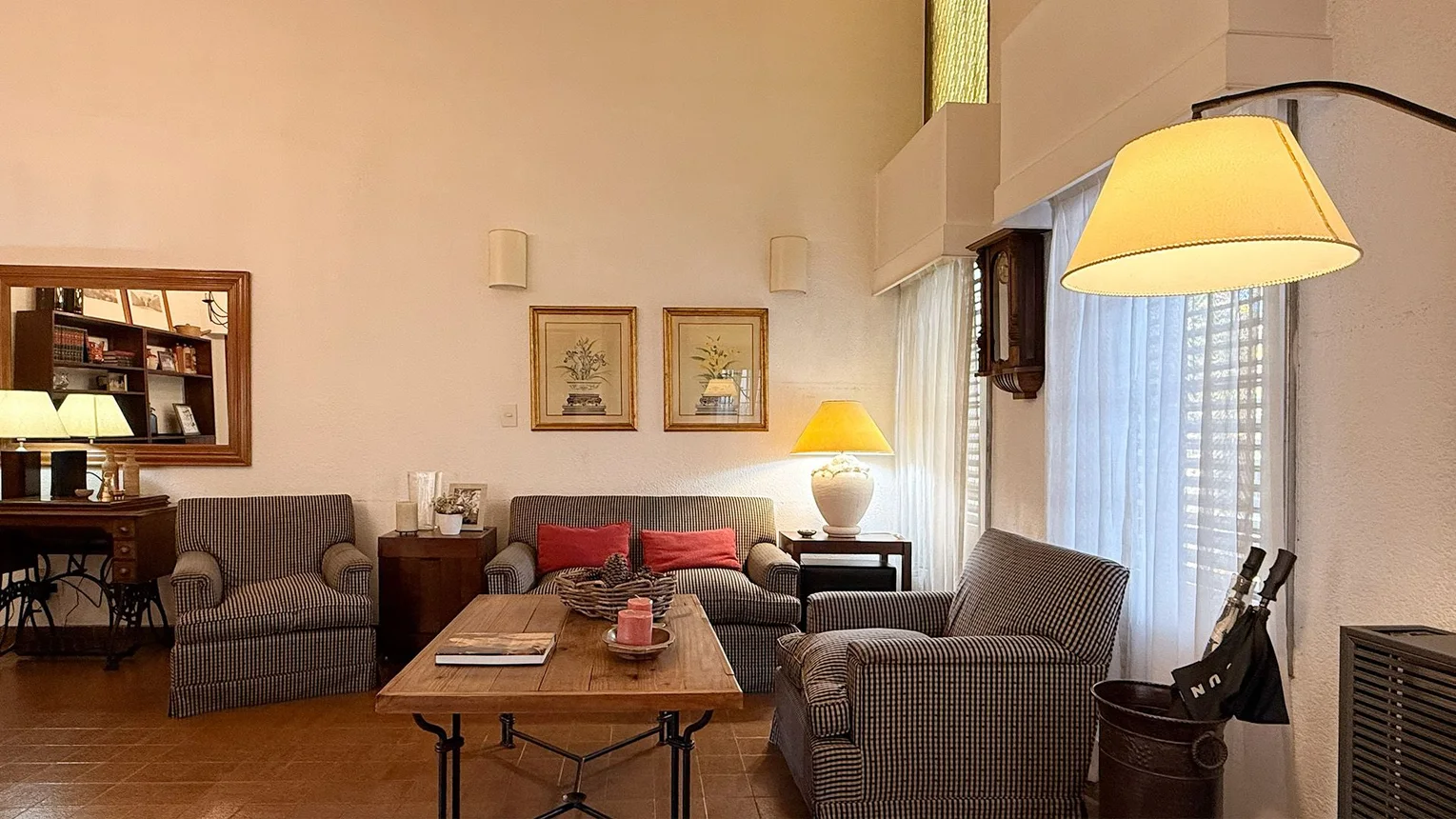 Casa de 4 ambientes en venta en Castelar, Pehuajó 400, foto 3