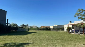 Lote interno en venta en San Ramiro-Pilar del Este