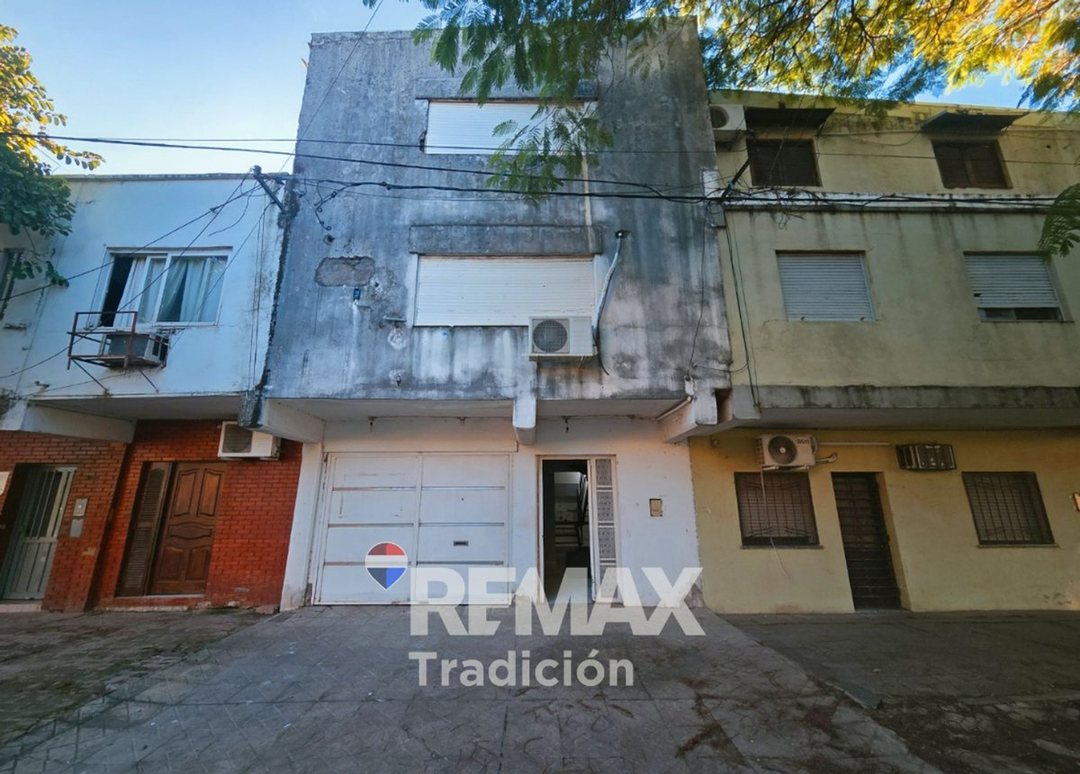Casa en venta macrocentro 2 habitaciones y cochera