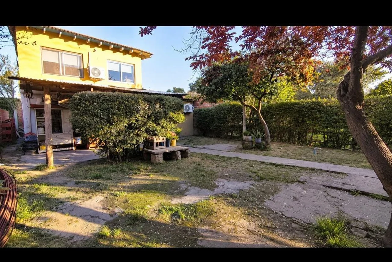 Casa de 4 ambientes en venta en Garín, Lavagnino a J 0
