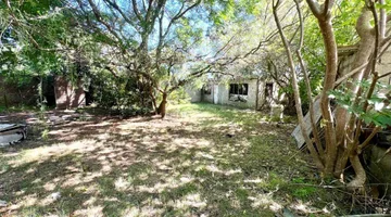 VENTA TERRENO CON MEJORAS EN EL PINAR