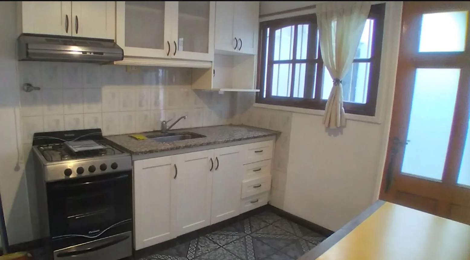 Dúplex de 3 ambientes en alquiler en Quilmes, Urquiza 200, foto 4