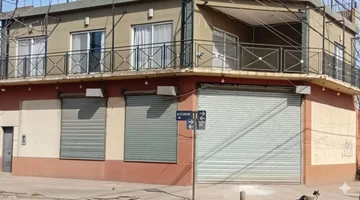 VENTA  CASA CON LOCAL  EXCELENTE INVERSION