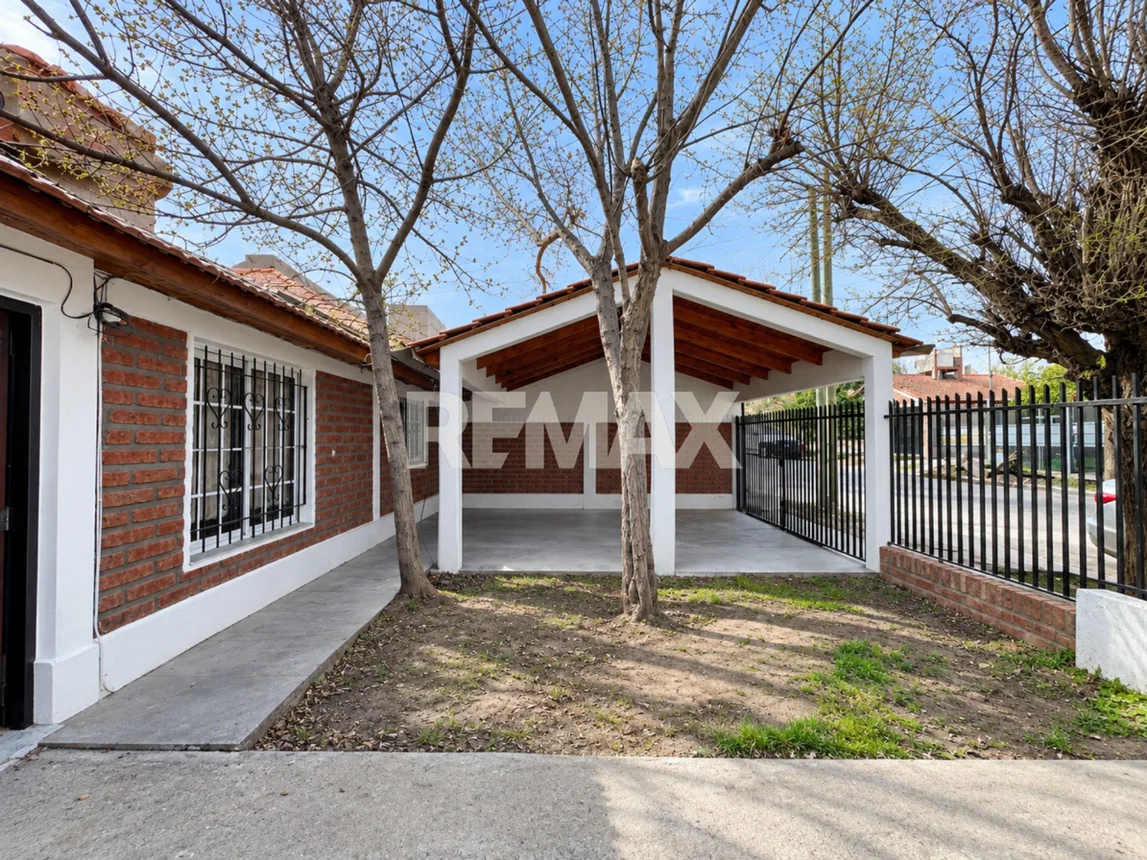 Casa en venta en Neuquén, foto 2