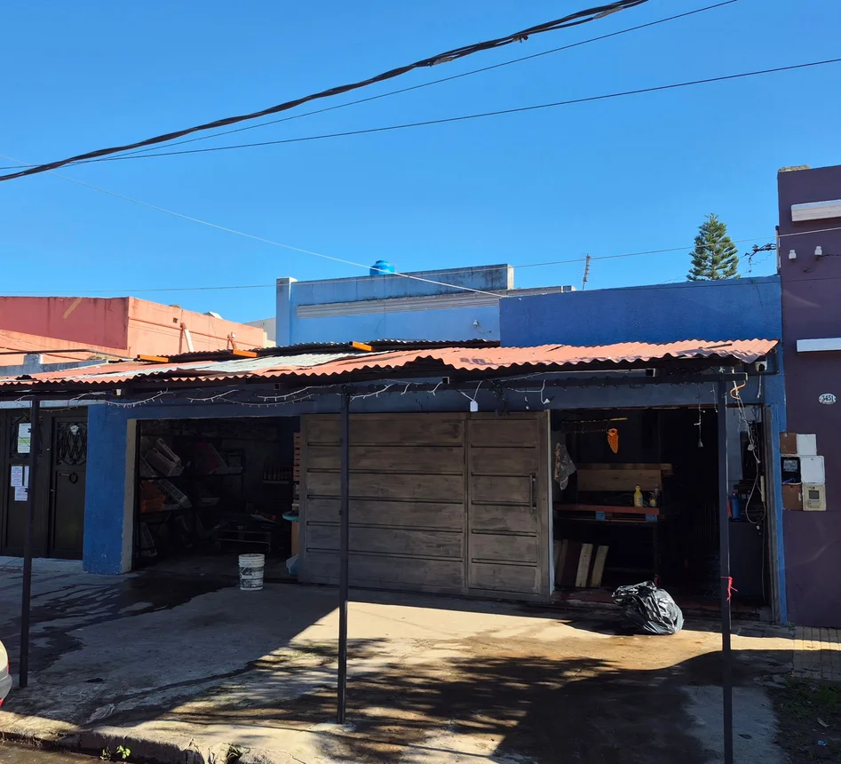 Casa de 4 ambientes en venta en Remedios de Escalada, San Lorenzo 3400