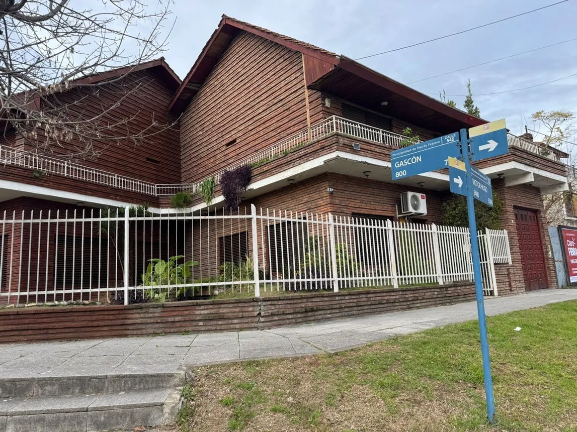 Casa de 6 ambientes en venta en Villa Bosch, Victor Hugo 5200, foto 4