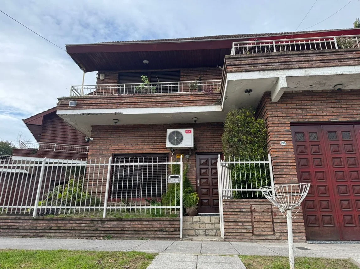 Casa de 6 ambientes en venta en Villa Bosch, Victor Hugo 5200, foto 3