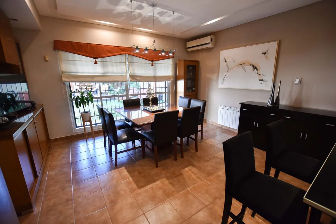 Venta casa 2 dormitorios c/cochera - zona sur, foto 4