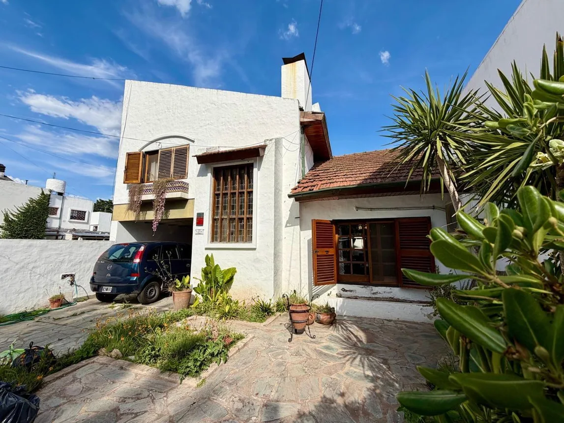 Casa de 5 ambientes en venta en Belén de Escobar, Estrada 1200