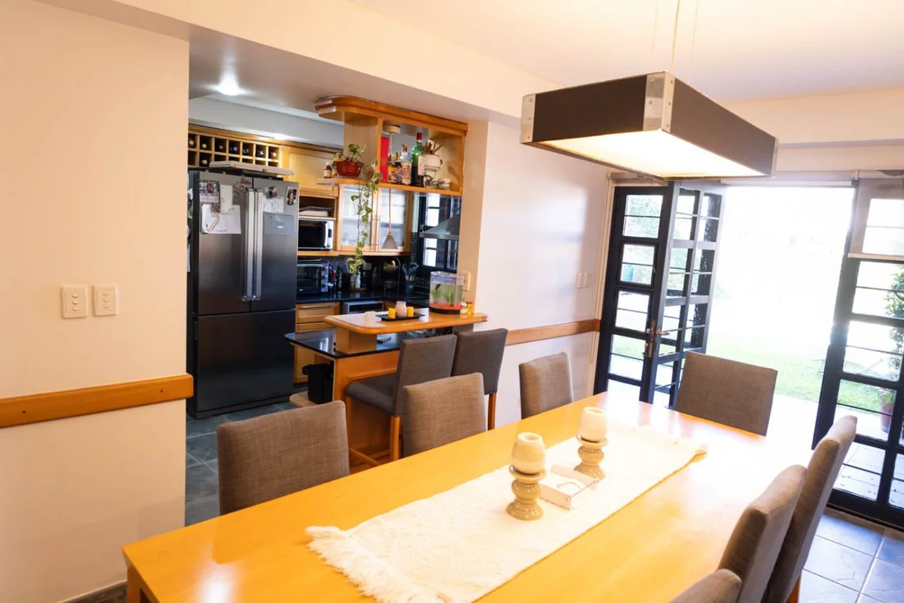 Casa en venta en Quilmes, foto 2
