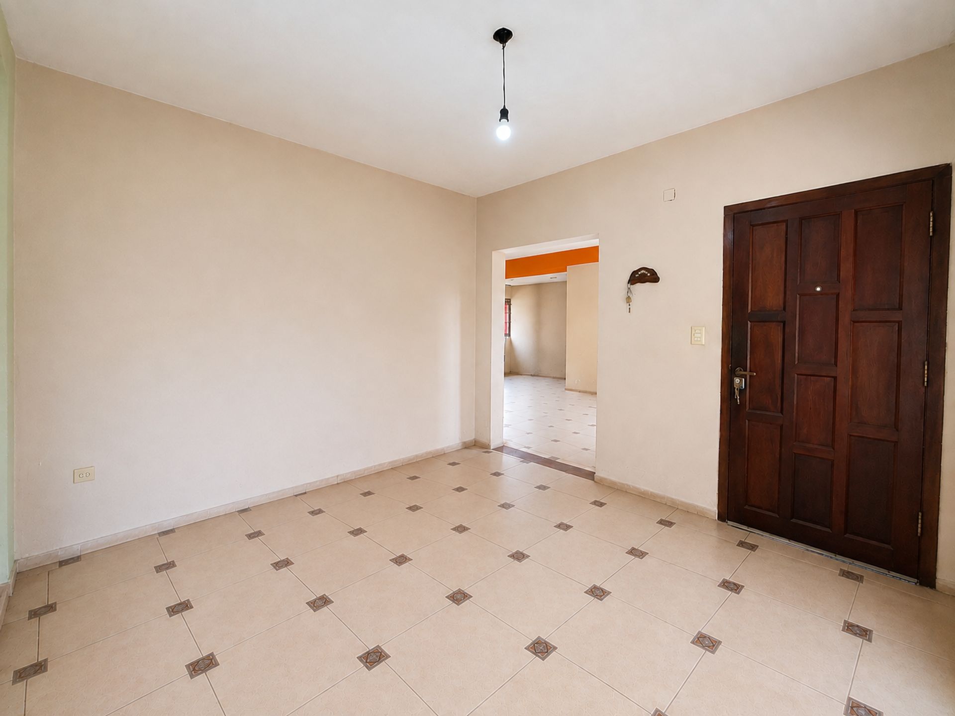 Foto 6 — CASA 5 AMBIENTES CON PILETA Y PARQUE MONTE GRANDE