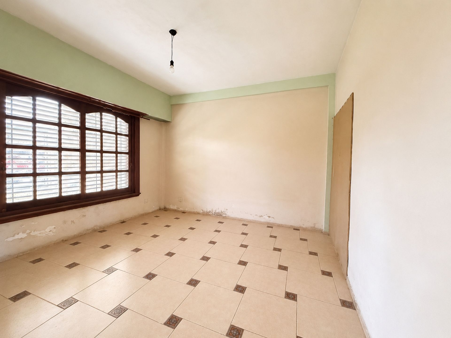 Foto 7 — CASA 5 AMBIENTES CON PILETA Y PARQUE MONTE GRANDE