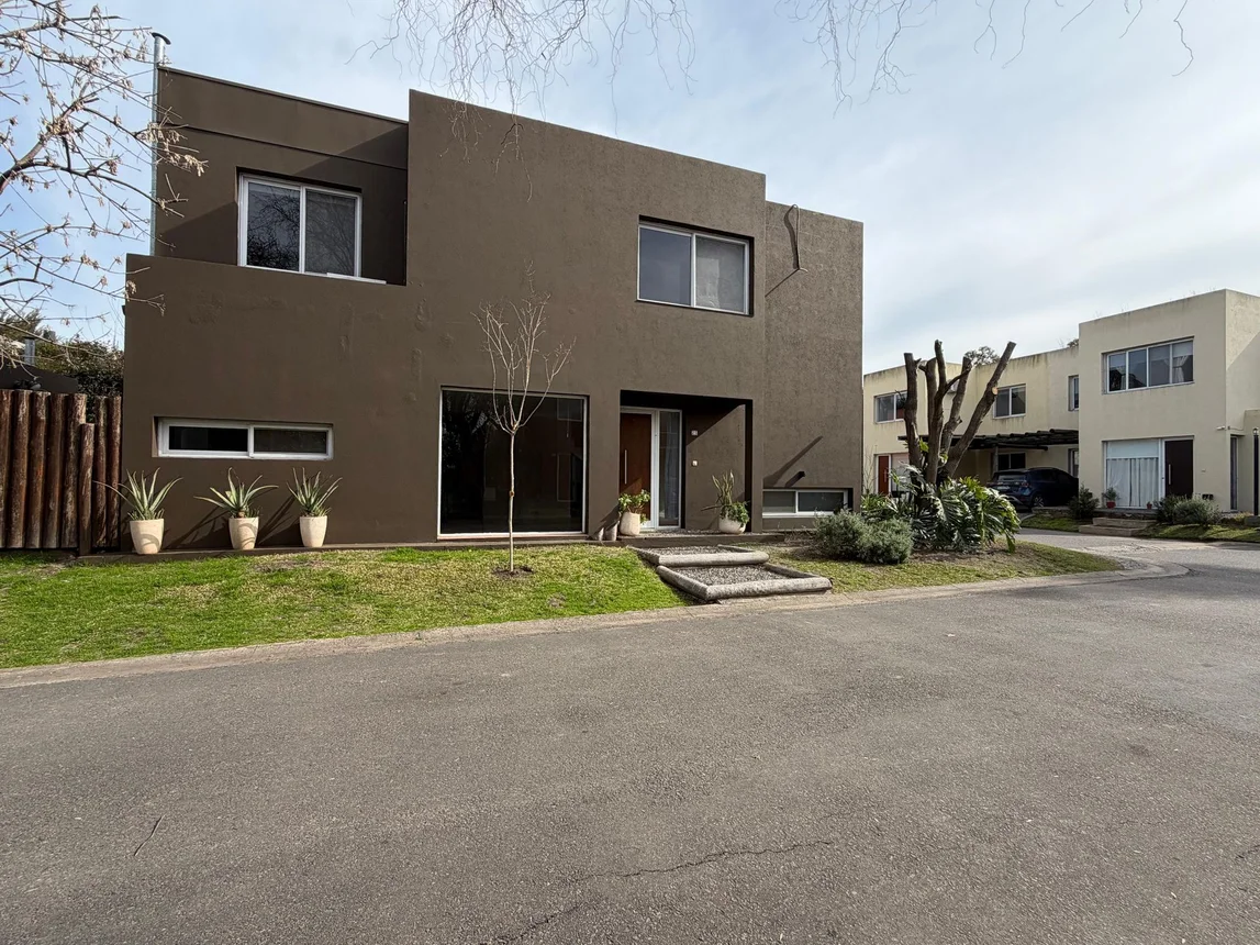 Casa de 4 ambientes en venta en Manuel Alberti, Los Jazmines 3800, foto 4