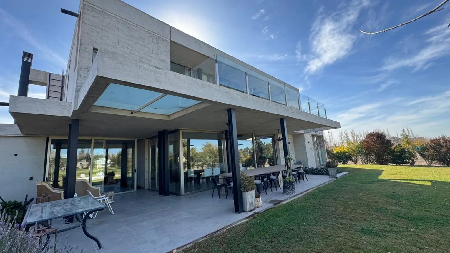 Casa en venta en Luján de Cuyo, foto 2