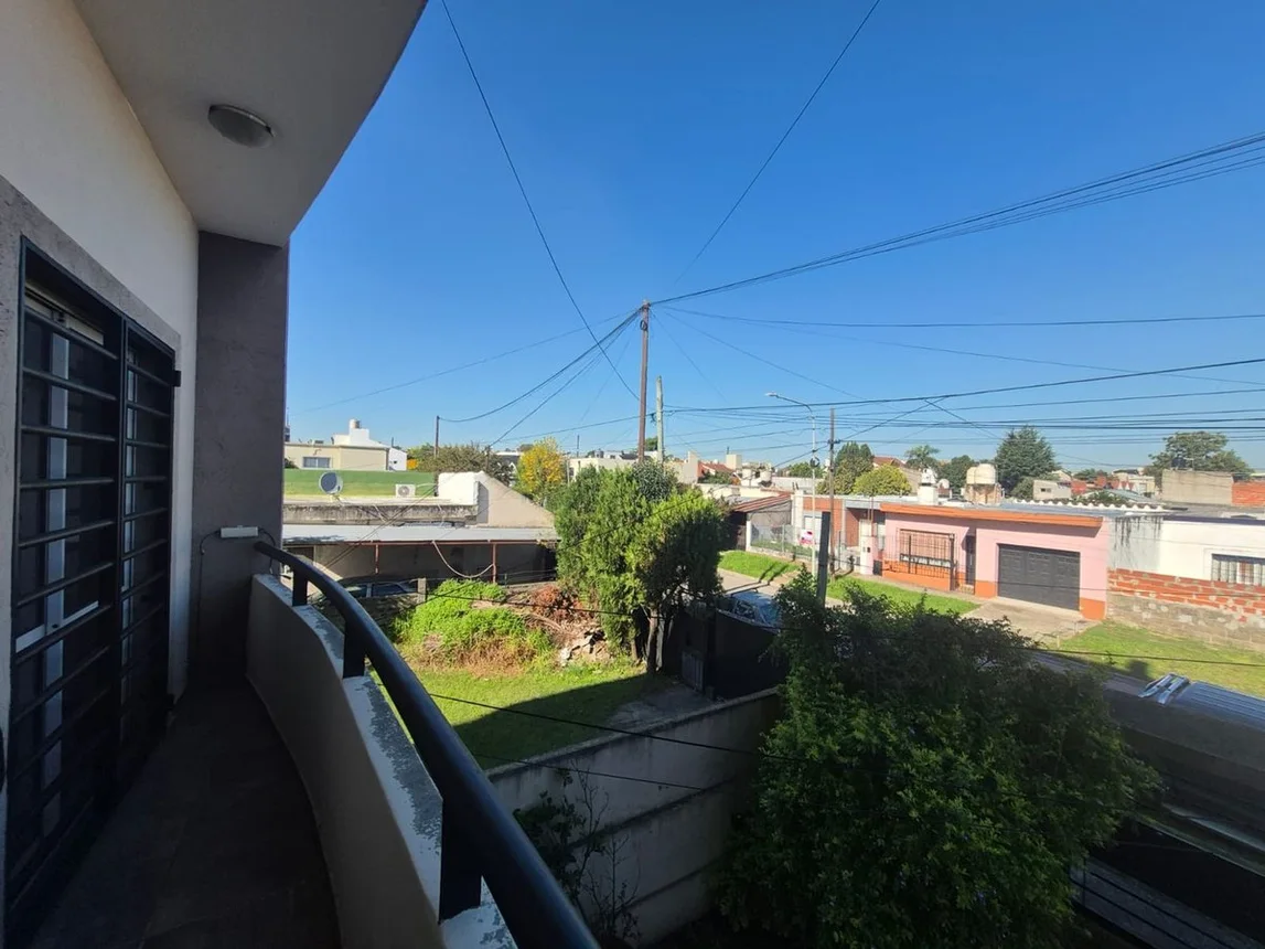 Departamento en venta en Berazategui, foto 3