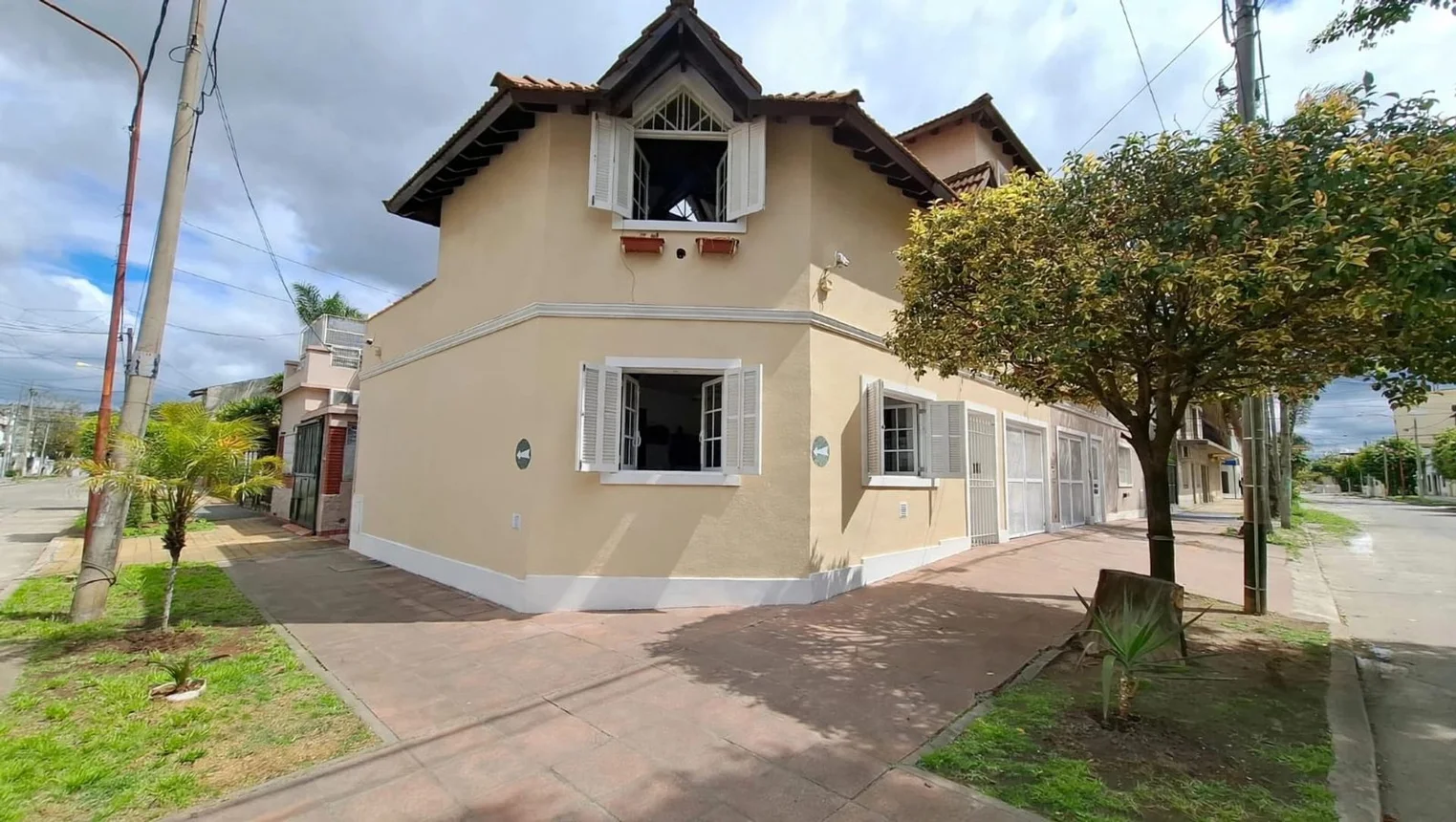 Casa de 5 ambientes en venta en Ramos Mejía, Cerrito 1000, foto 2